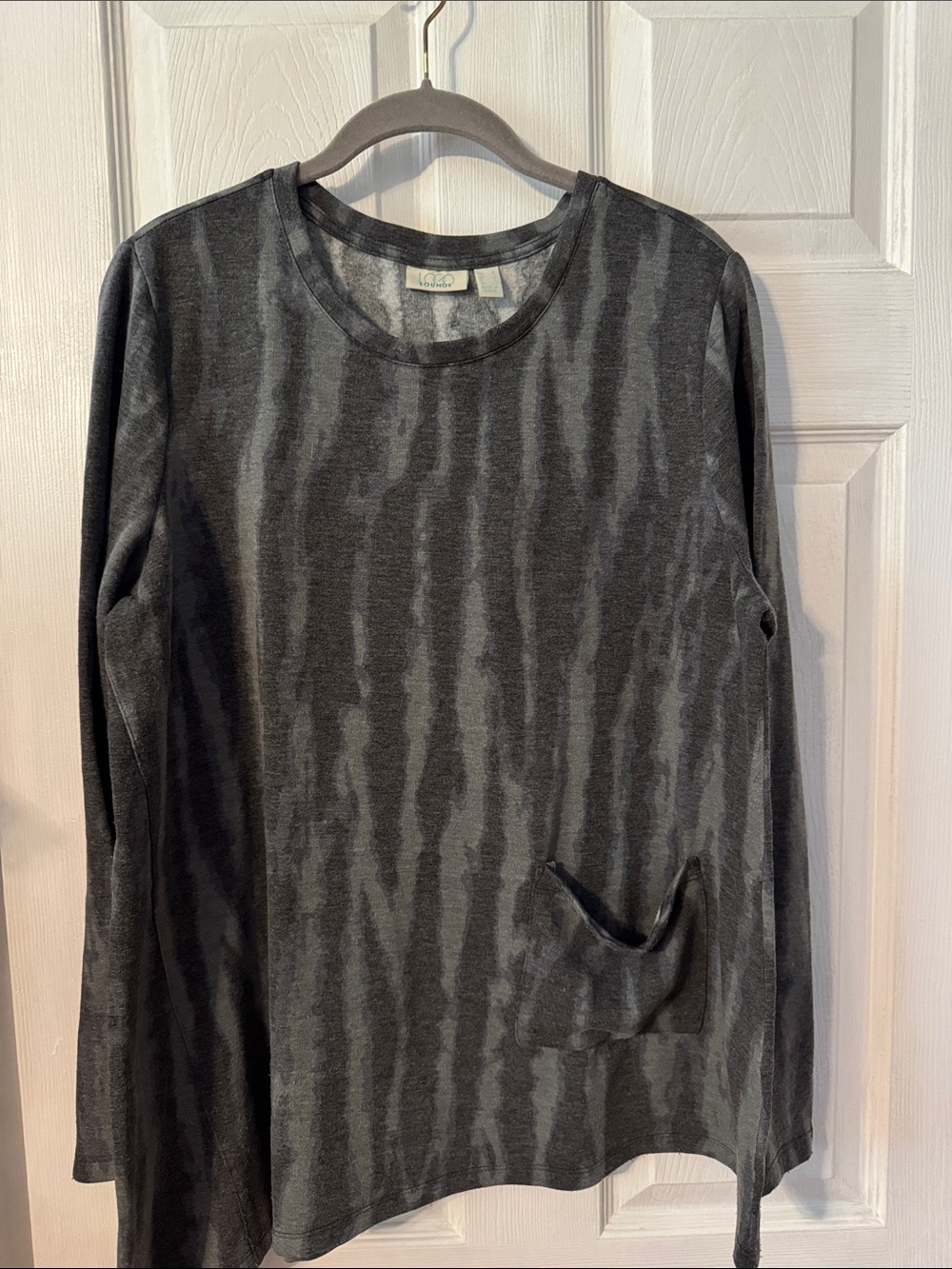 LOGO Long Sleeve Gray Striped Tee with Pocket